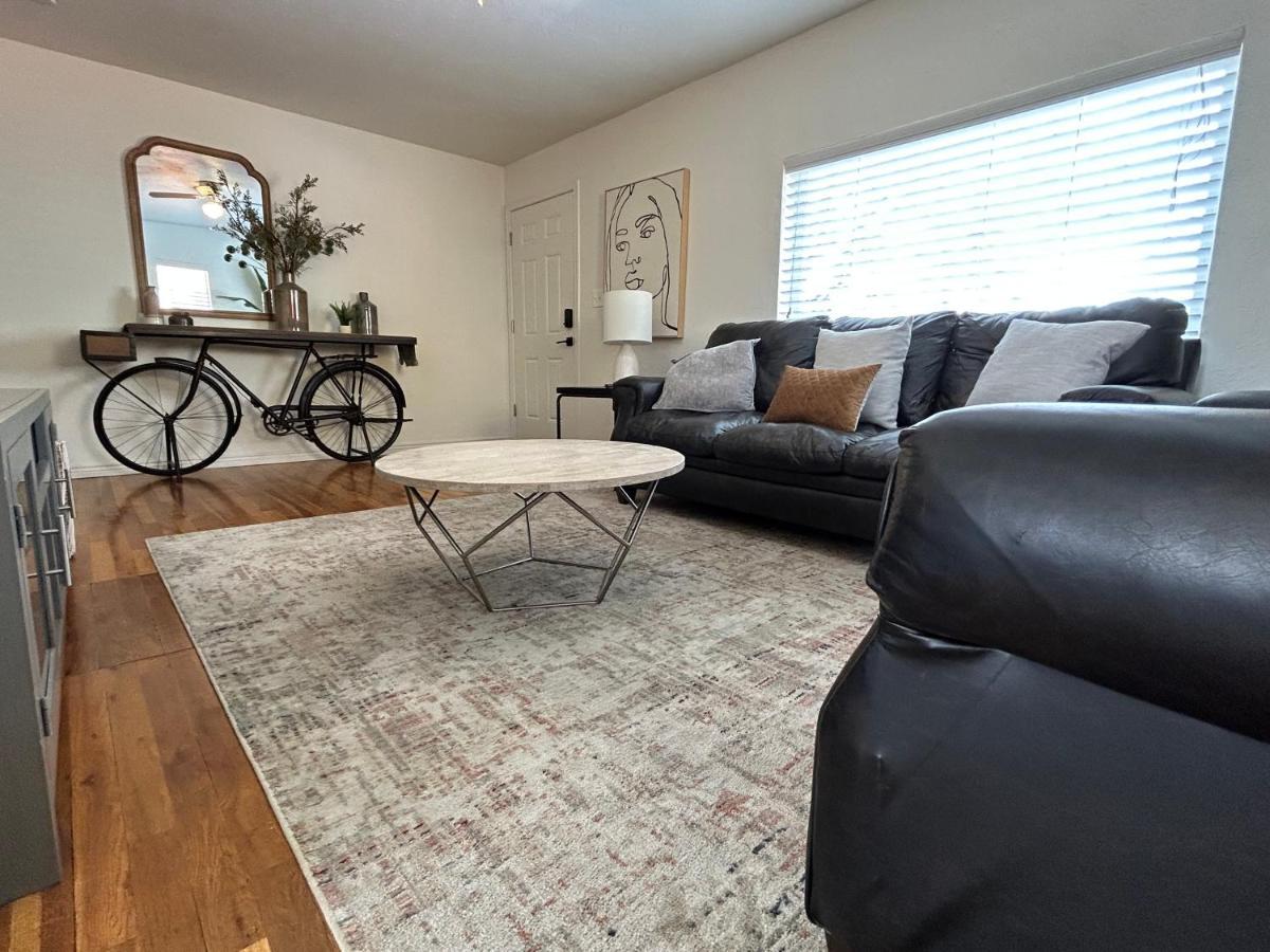 Home Sweet Idahome, Feels Like Home With All The Decor You Wish You Could Afford King Bed In Master, Fully Fenced Dog Friendly Yard, A Few Blocks From Bsu And Downtown Boise, Your Perfect Stay! Exterior foto